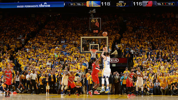 nba-playoffs-stephen-curry-warriors-trail-blazers-game-5-video.jpg
